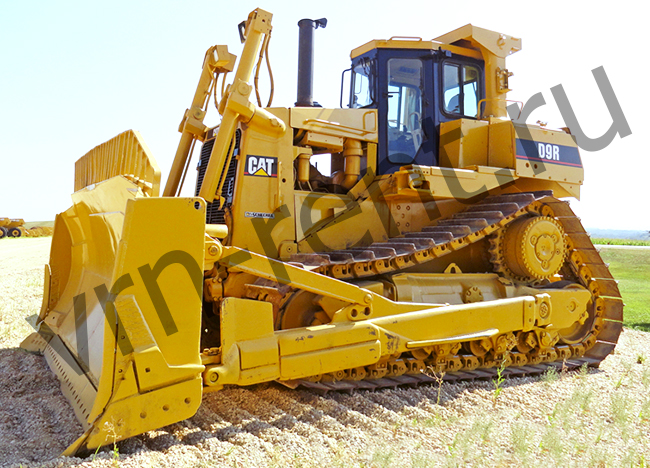 ������ ���������� 48,8 ����� Caterpillar D9 � �������� � ����������� �������